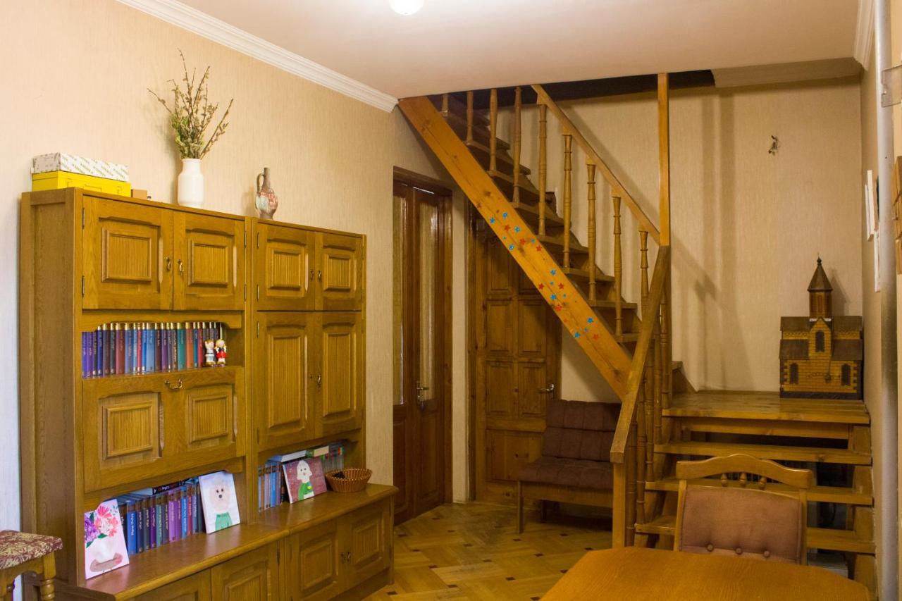 Nino'S Guest House Tiflis Exterior foto
